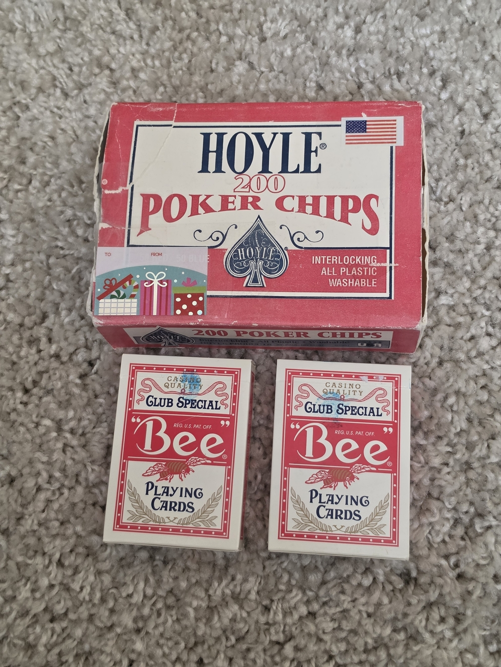 Hoyle 200 Poker Chips Set in Red with Bee Playing Cards